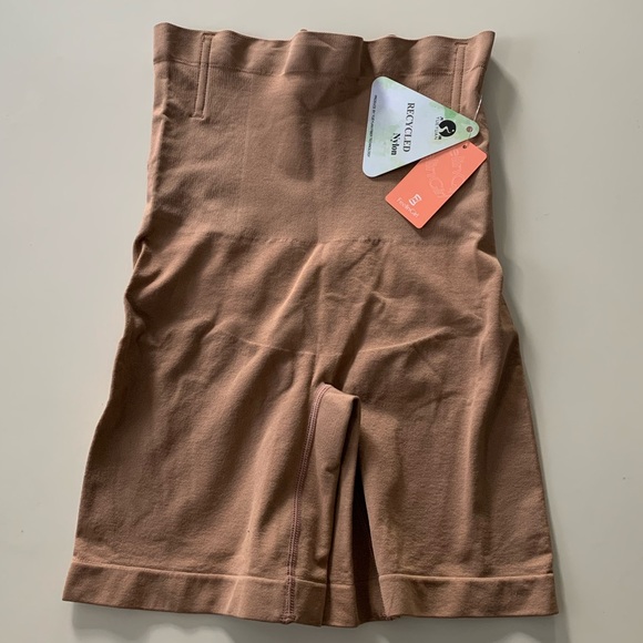NWT FeelinGirl Women’s High-Waisted Body Shaper Shorts- Size XL-XXL - Picture 4 of 8